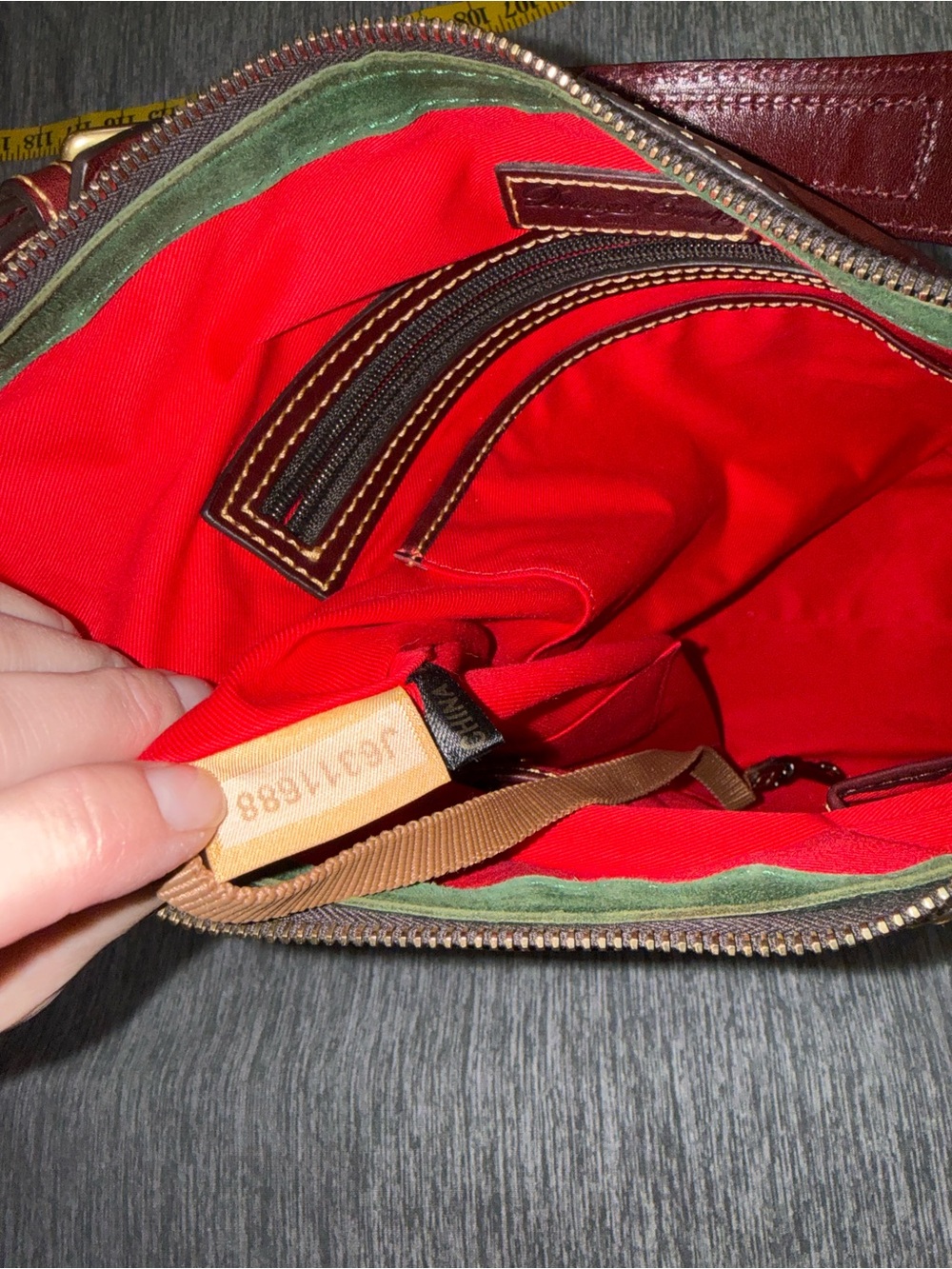 Dooney & Bourke Kingston Shoulder bag in Bordeaux Florentine leather - Picture 9 of 15